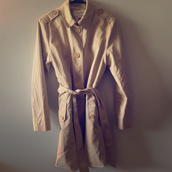 Banana Republic Jackets & Blazers - Banana Republic Tan Cotton Trench Coat